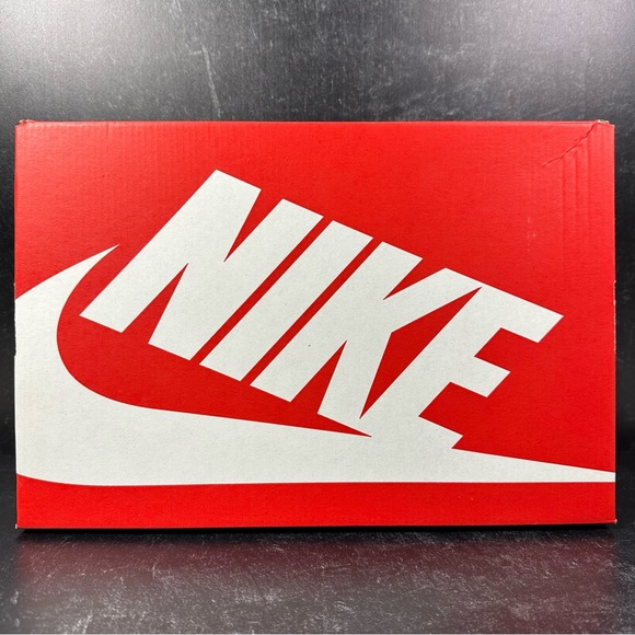 NIKE DUNK LOW RETRO UCLA MENS SHOES SIZE 9.5 BRUINS LOS ANGELES GOLD YELLOW BLUE - Picture 2 of 11